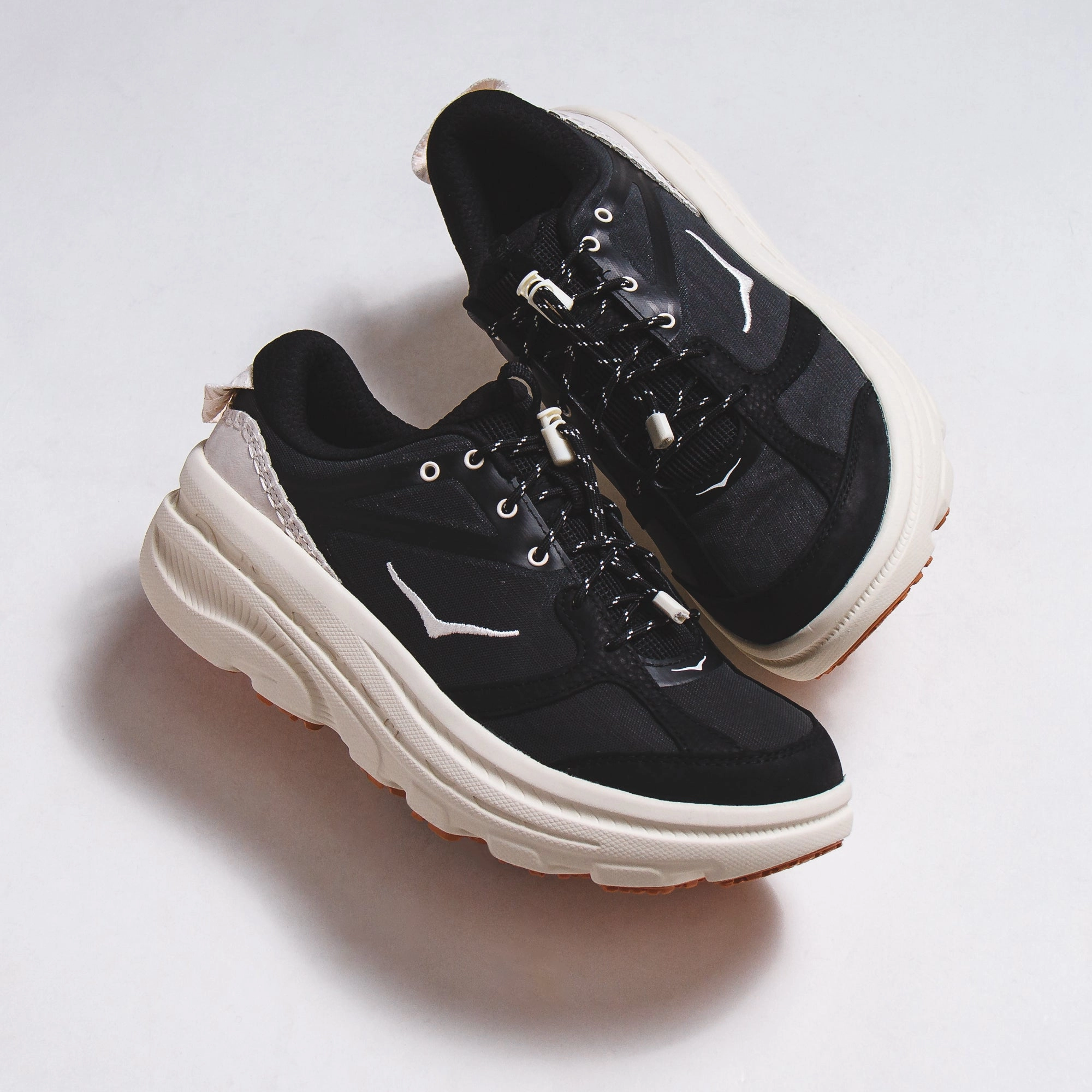 Hoka One One Men Bondi B3LS Black Alabaster 1155351-BKLB Hoka One One shoe close-ups