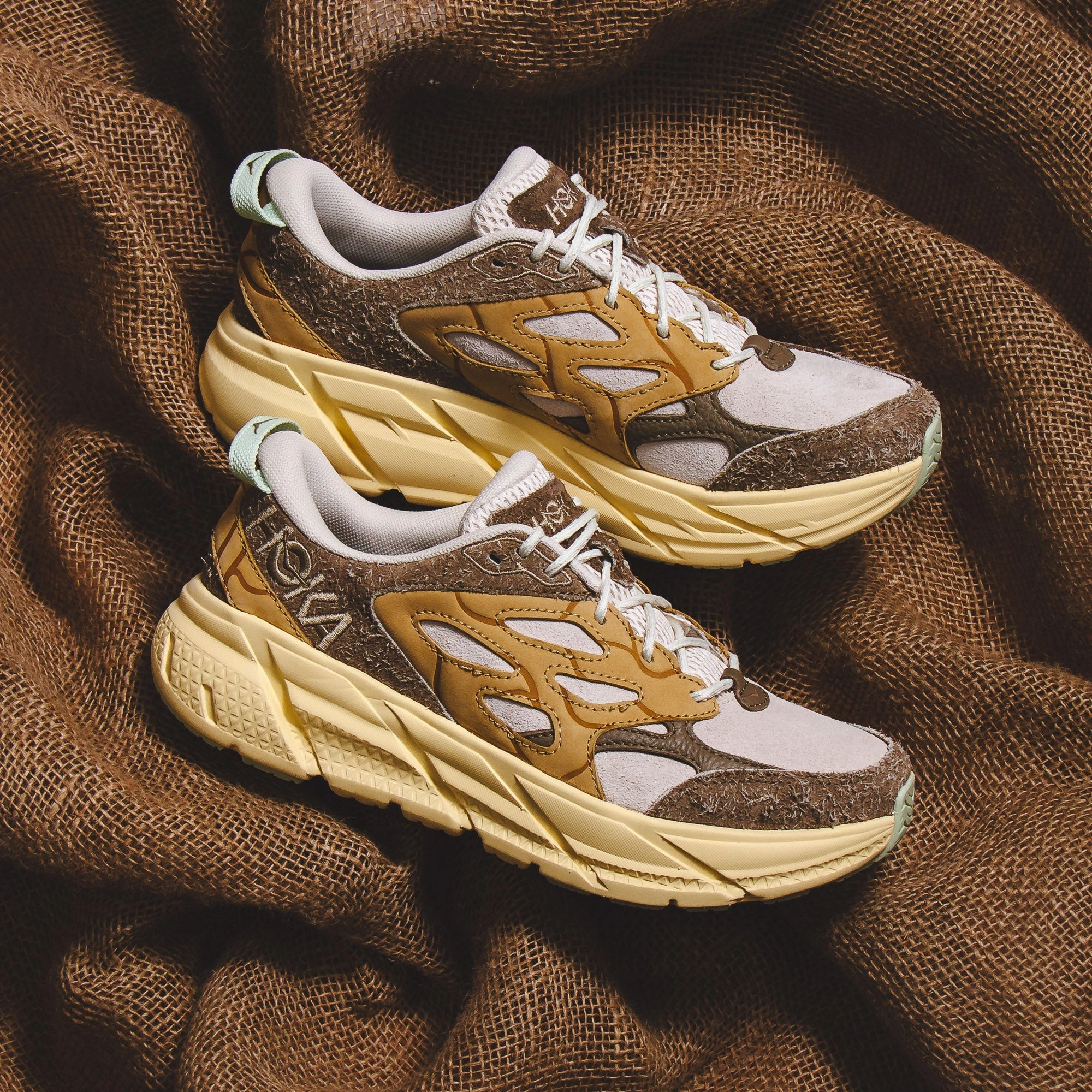 Hoka One One Men Clifton L Suede TP Oat Milk Pollen 1150910-OLL Hoka One One shoe close-ups