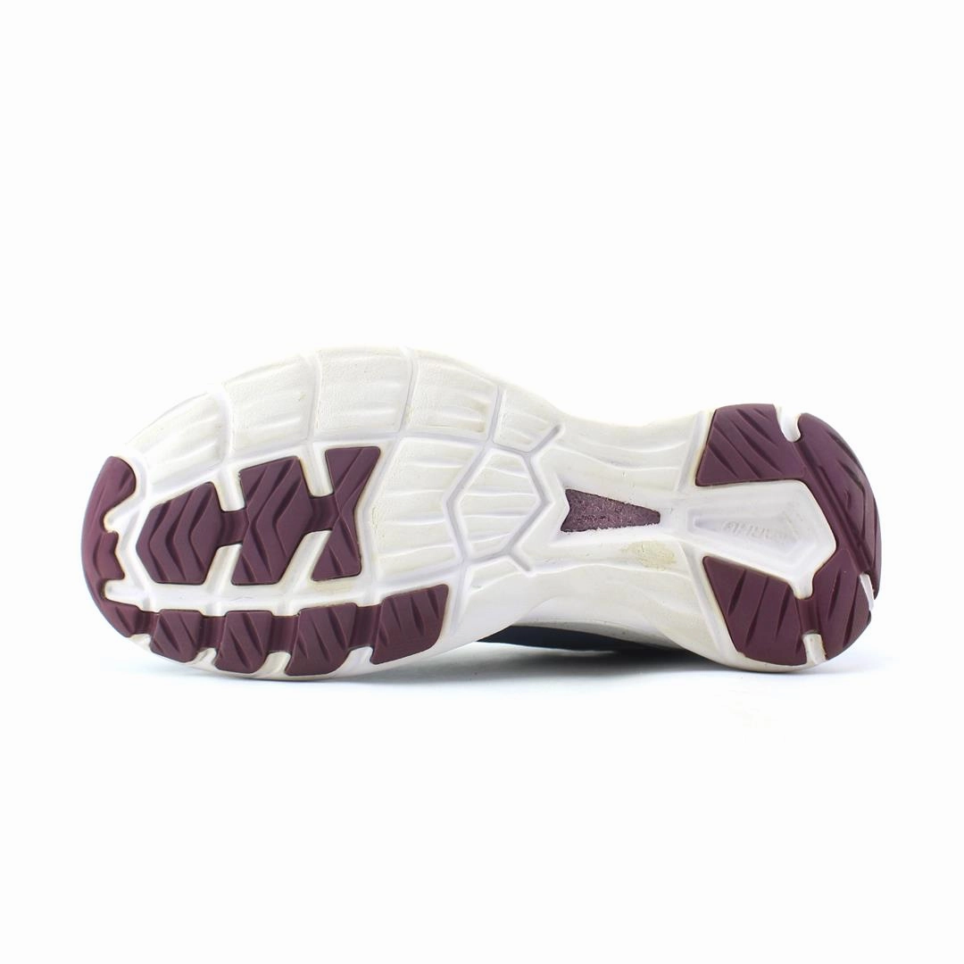 KARHU  FUSION 3.5 Karhu retro-inspired athletic shoes