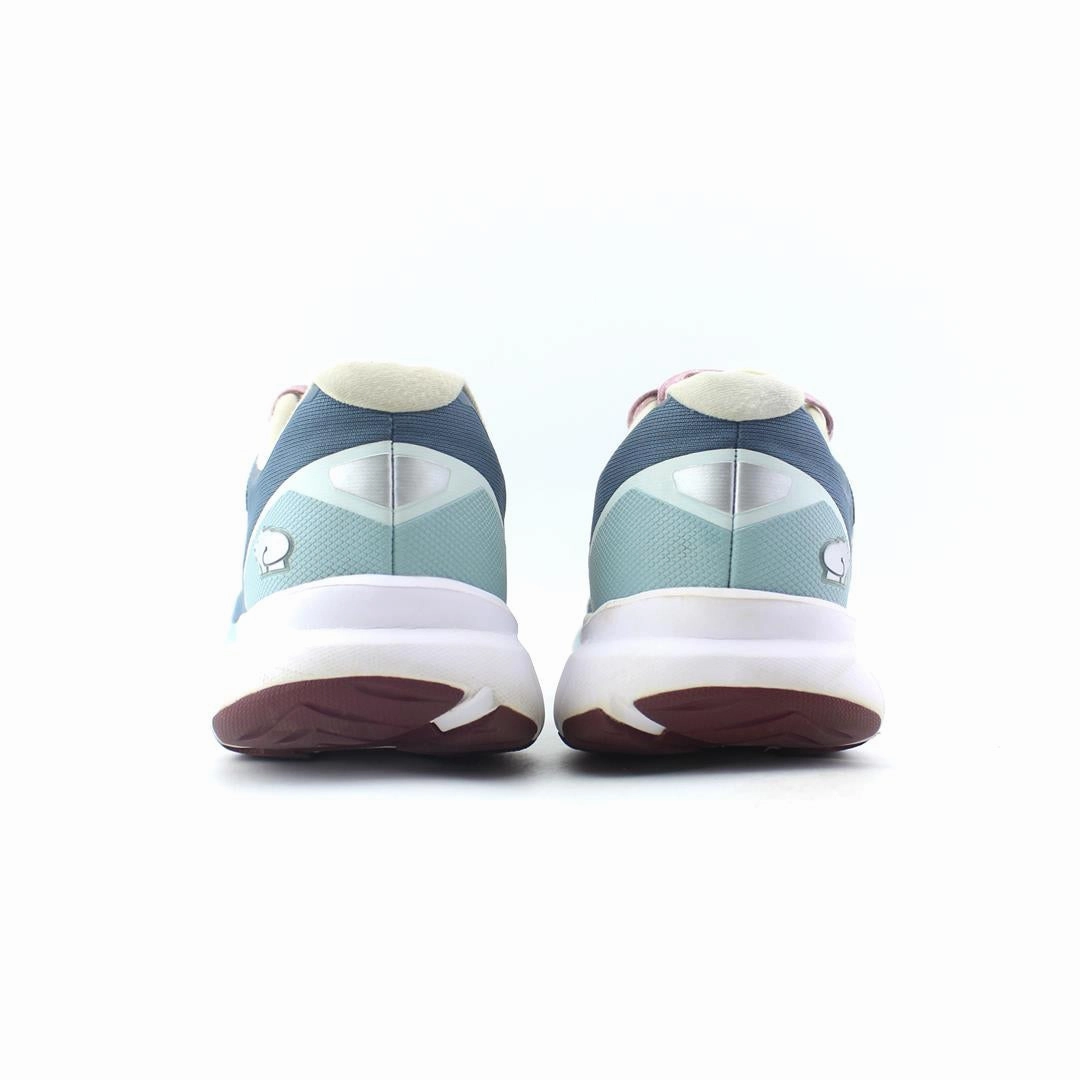 KARHU  FUSION 3.5 Karhu retro-inspired athletic shoes