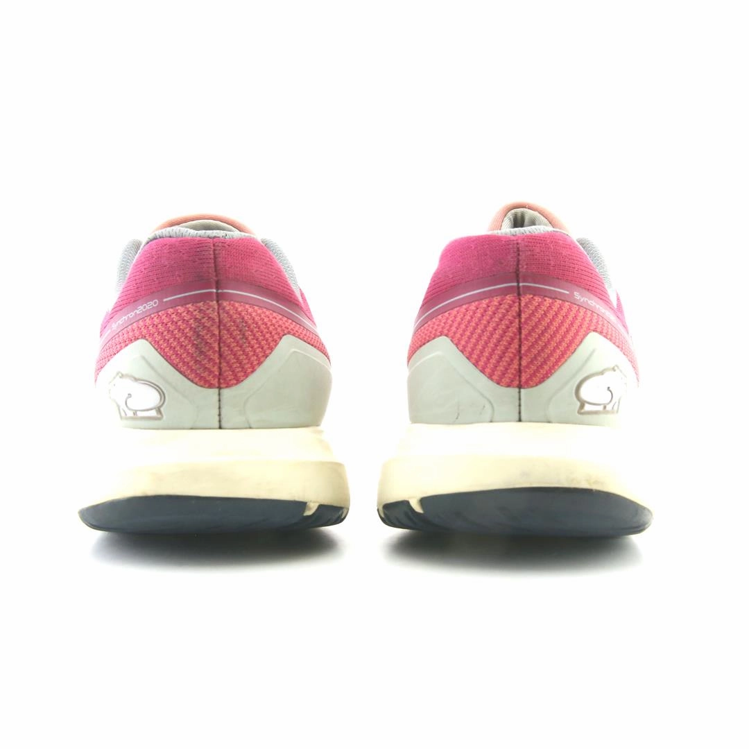 KARHU SYNCHRON 2020 Karhu retro-inspired athletic shoes