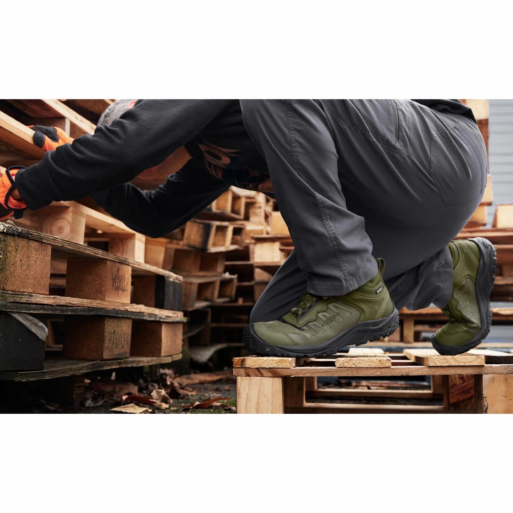 KEEN RENO MID WATERPROOF CARBON FIBER TOE MEN'S MEDIUM AND WIDE Keen Work safety-focused work boots