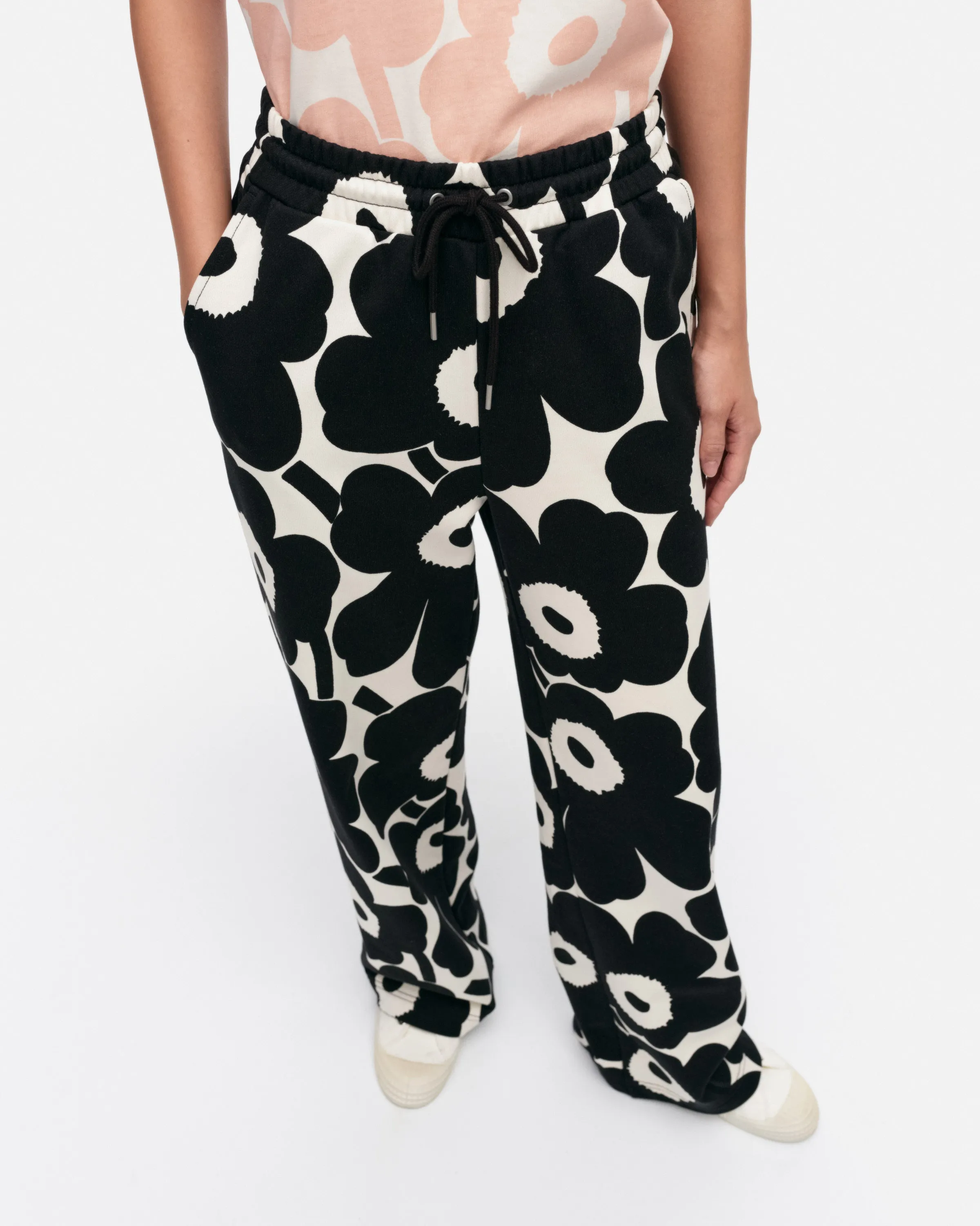 Kioski Varret Pieni Unikko Sweatpants Clothing_Marimekko