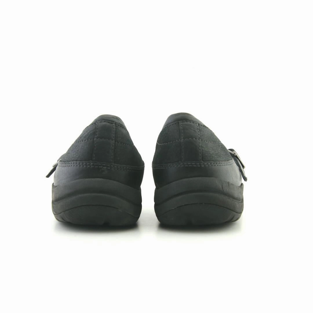 MERRELL . Merrell outdoor shoe looks