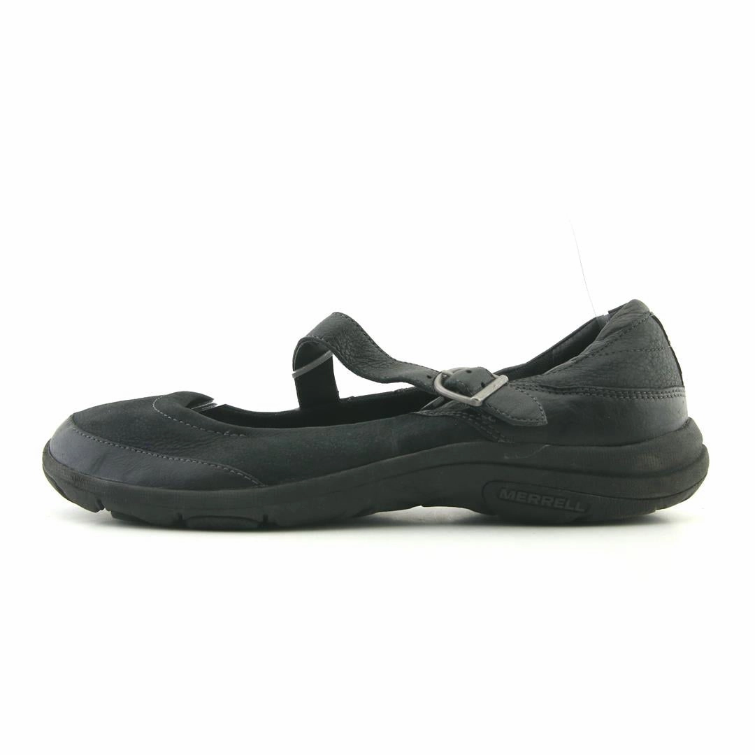 MERRELL . Merrell outdoor shoe looks