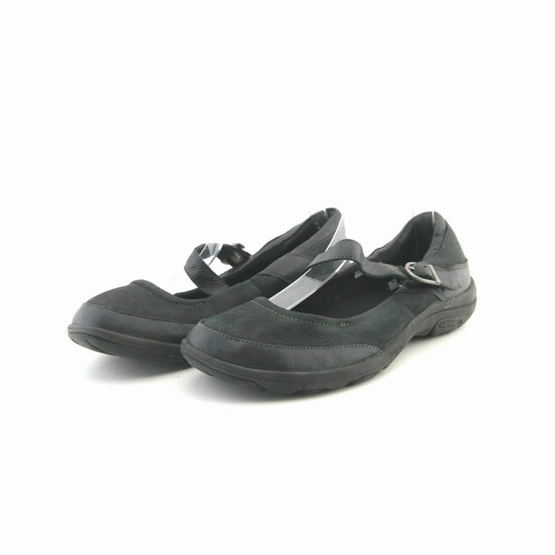 MERRELL . Merrell outdoor performance footwear