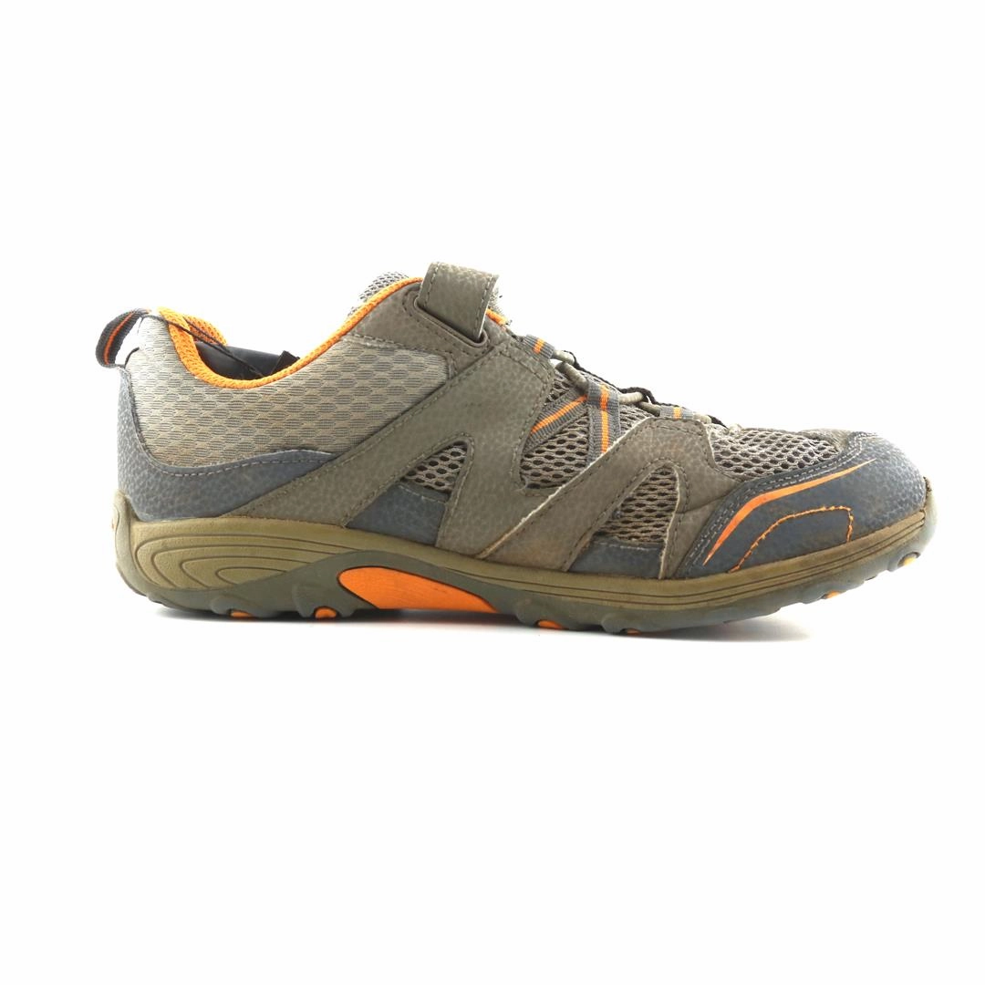 MERRELL CHASER Merrell outdoor shoe looks