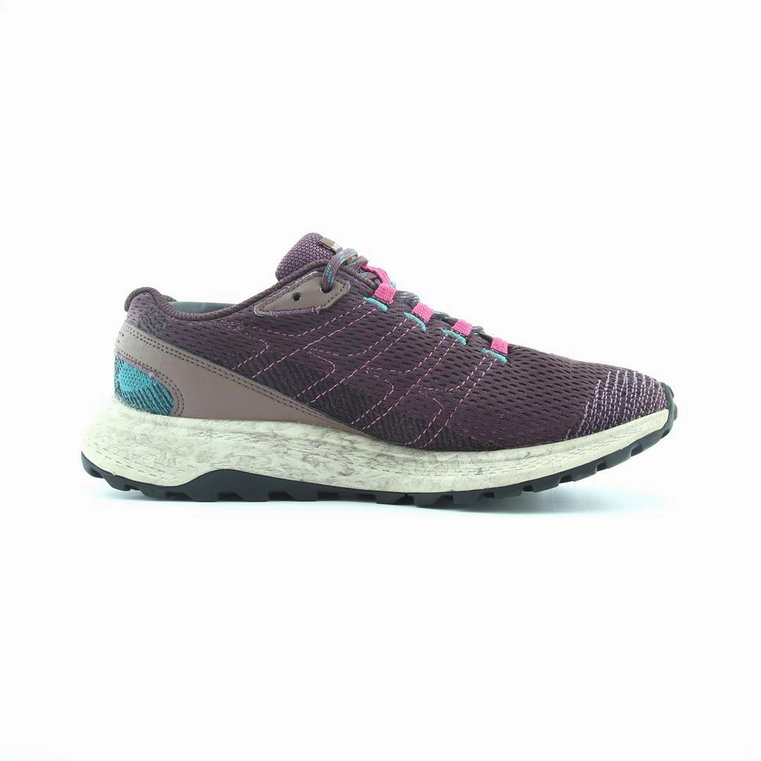 MERRELL FLY STRIKE Merrell outdoor shoe looks