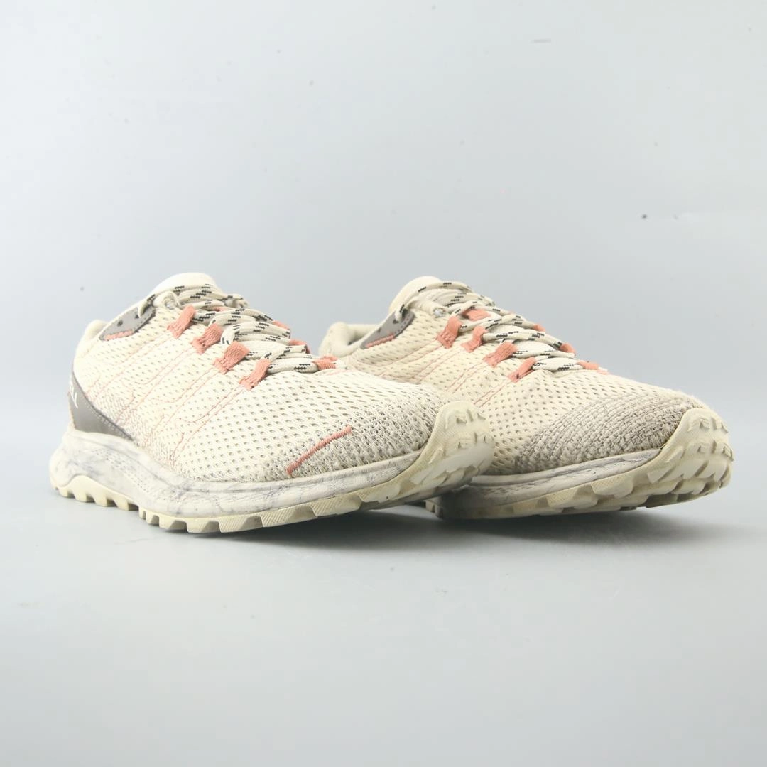 MERRELL FLY STRIKE Merrell outdoor shoe looks