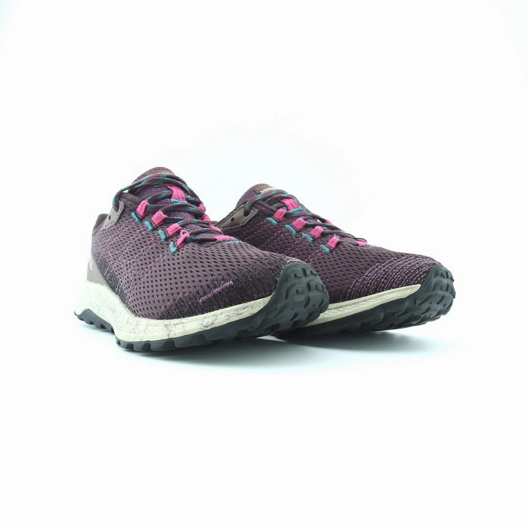 MERRELL FLY STRIKE Merrell outdoor shoe looks