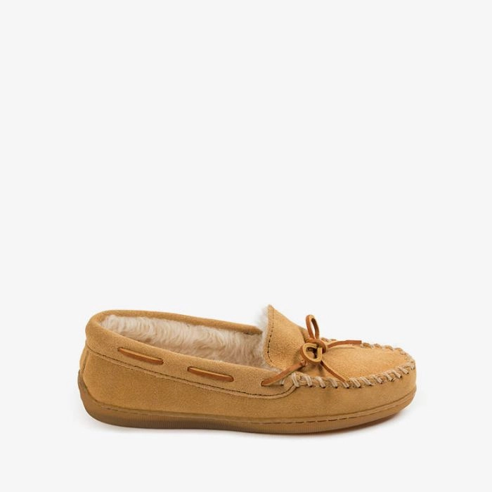 MINNETONKA PILE LINED HARDSOLE SLIPPER WOMEN'S MEDIUM AND WIDE Minnetonka classic moccasins