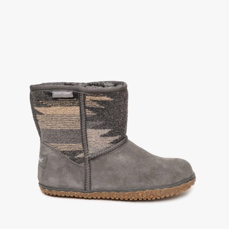 MINNETONKA TALI WOMEN'S - FINAL SALE! Minnetonka classic moccasins