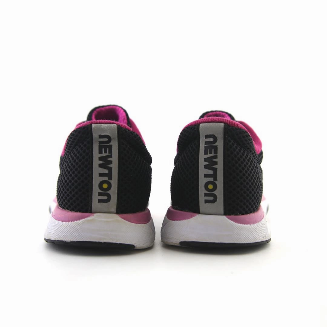 NEWTON DISTANCE 8 Newton innovative running shoes