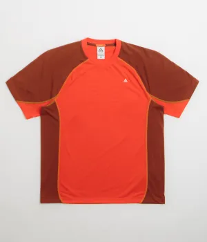 Nike ACG Goat Rocks T-Shirt - Picante Red / Cinnamon / Summit White Nike ACG Outdoor Clothing