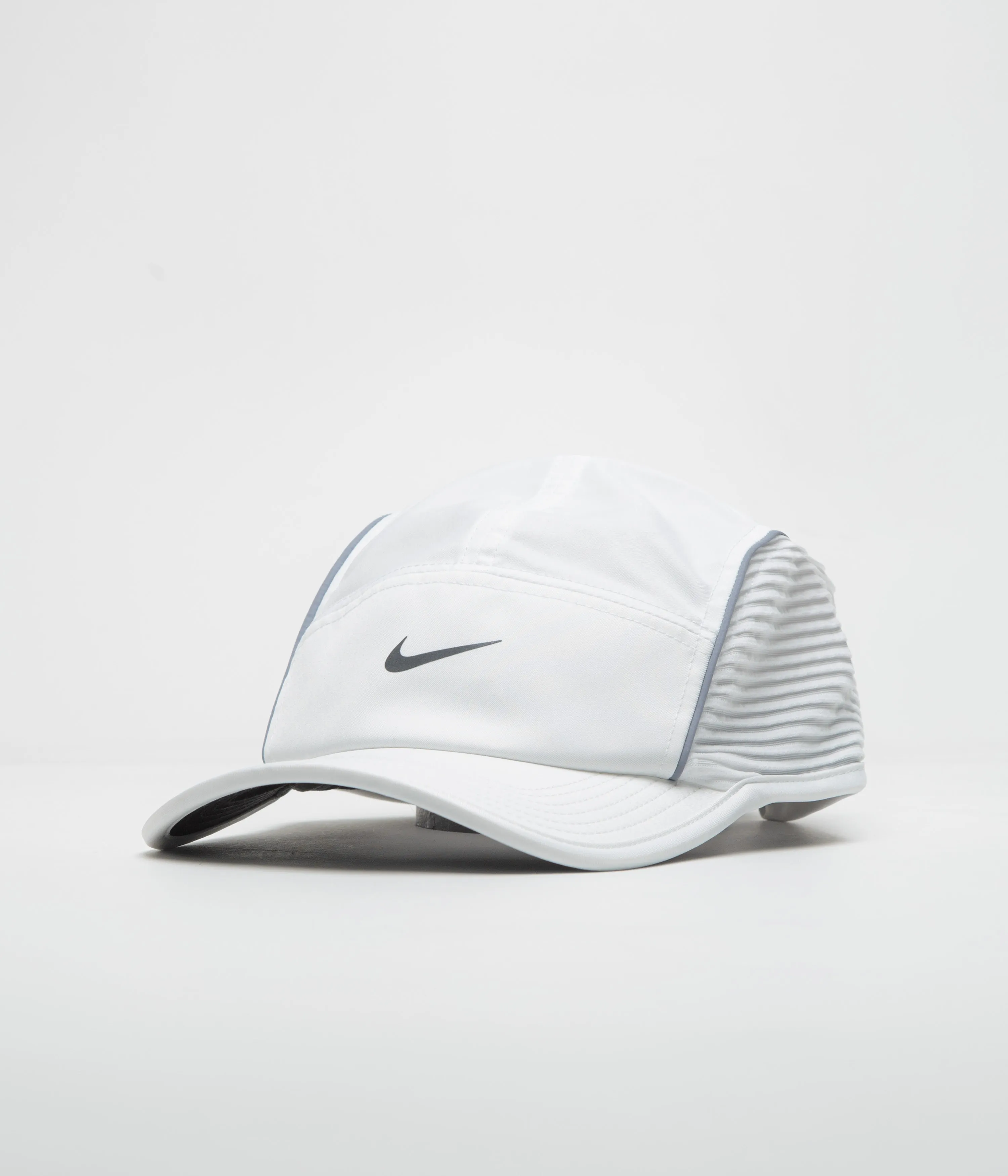 Nike AeroBill Cap - White / Anthracite / Black Nike Sportswears