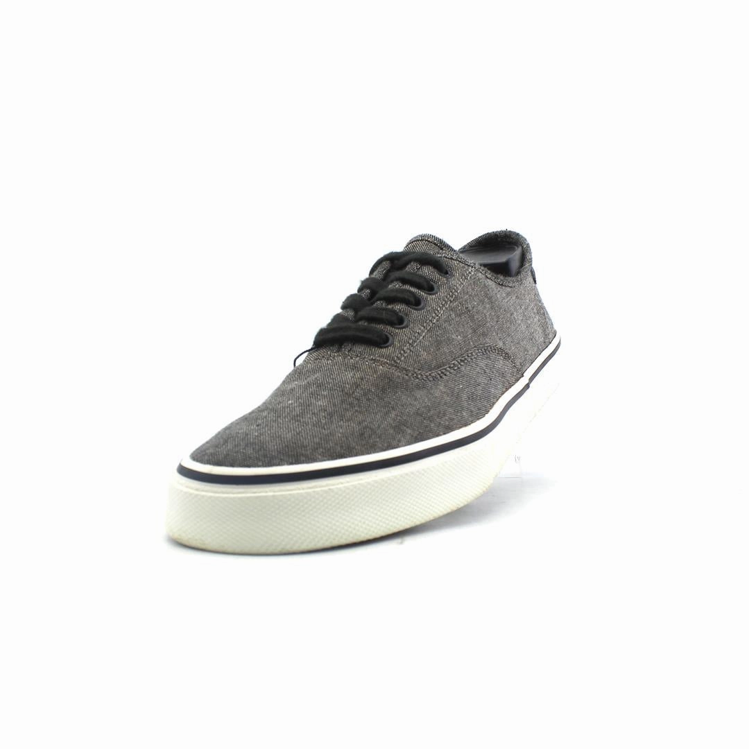 OLD NAVY 1994 affordable Old Navy shoe visuals