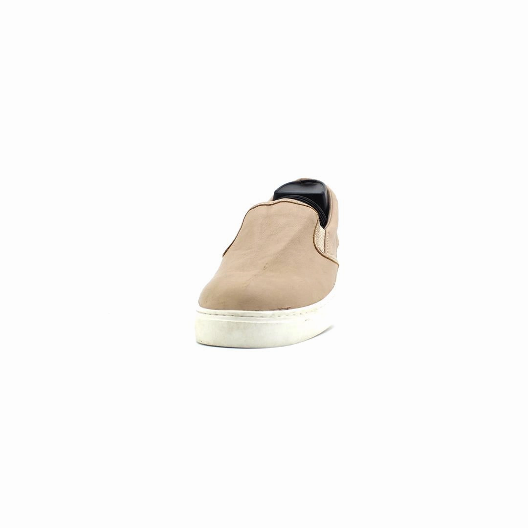 OLD NAVY 1994 affordable Old Navy shoe visuals