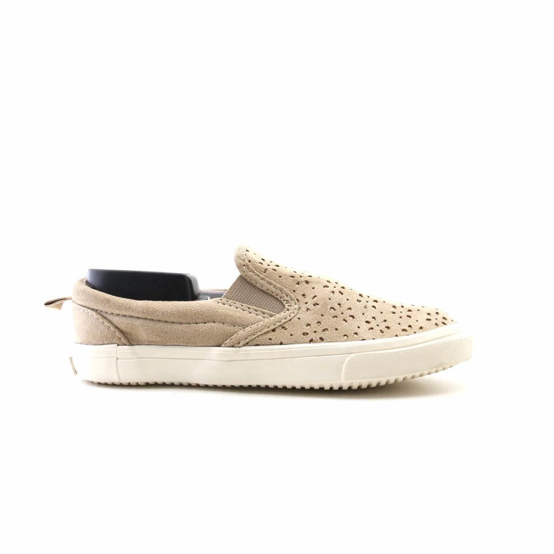 OLD NAVY 1994 affordable Old Navy shoe visuals