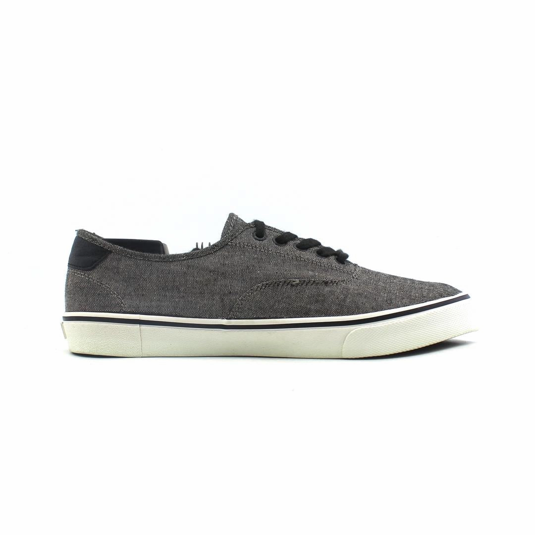 OLD NAVY 1994 affordable Old Navy shoe visuals