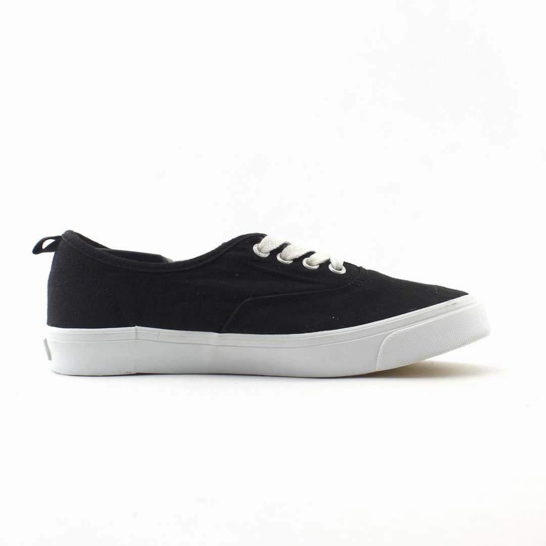 OLD NAVY 1994 affordable Old Navy shoe visuals