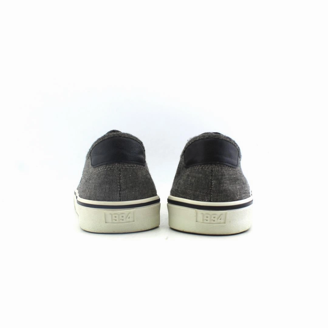 OLD NAVY 1994 affordable Old Navy shoe visuals