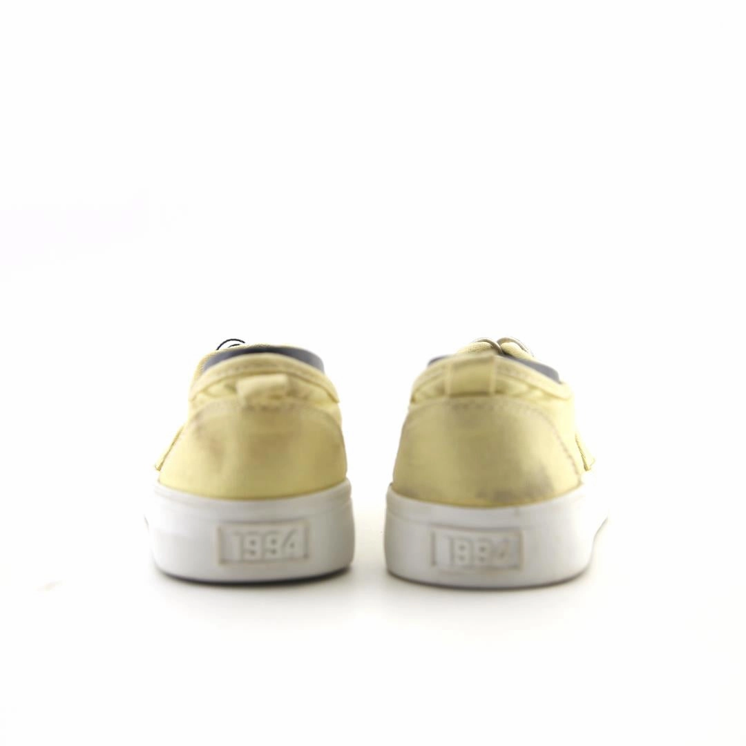 OLD NAVY 1994 everyday Old Navy footwear looks