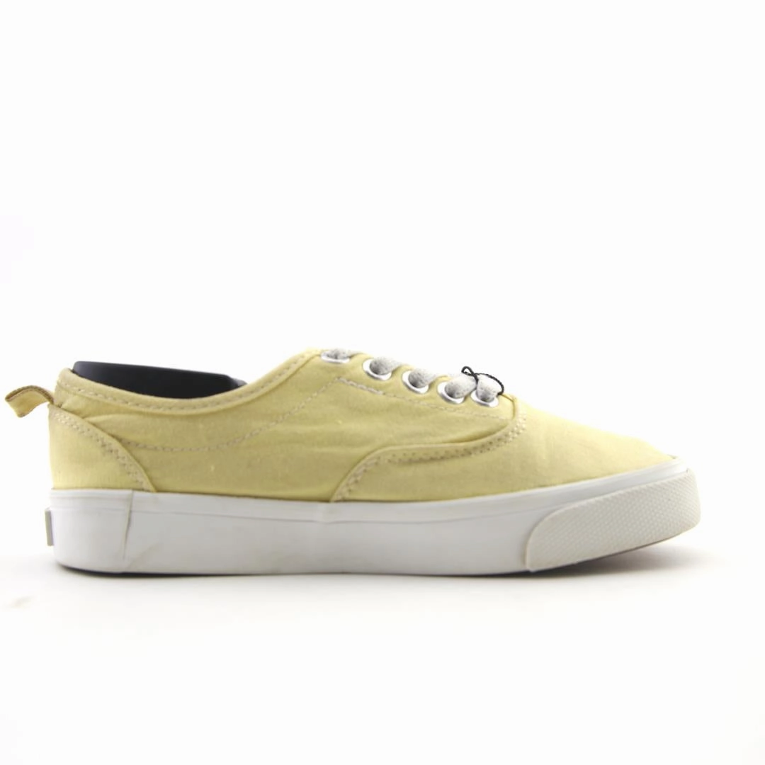 OLD NAVY 1994 everyday Old Navy footwear looks
