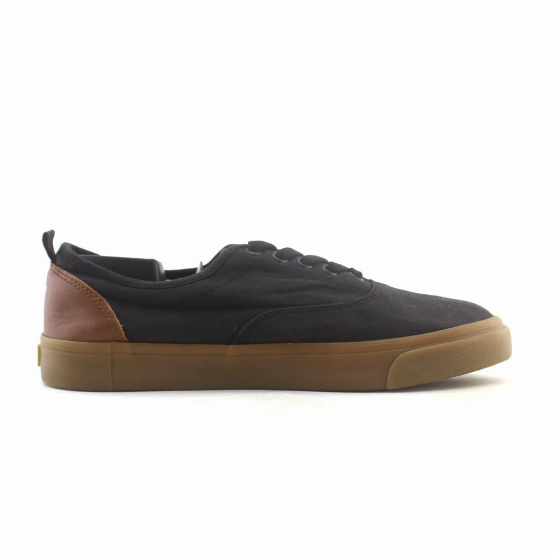 OLD NAVY 1994 everyday Old Navy footwear looks