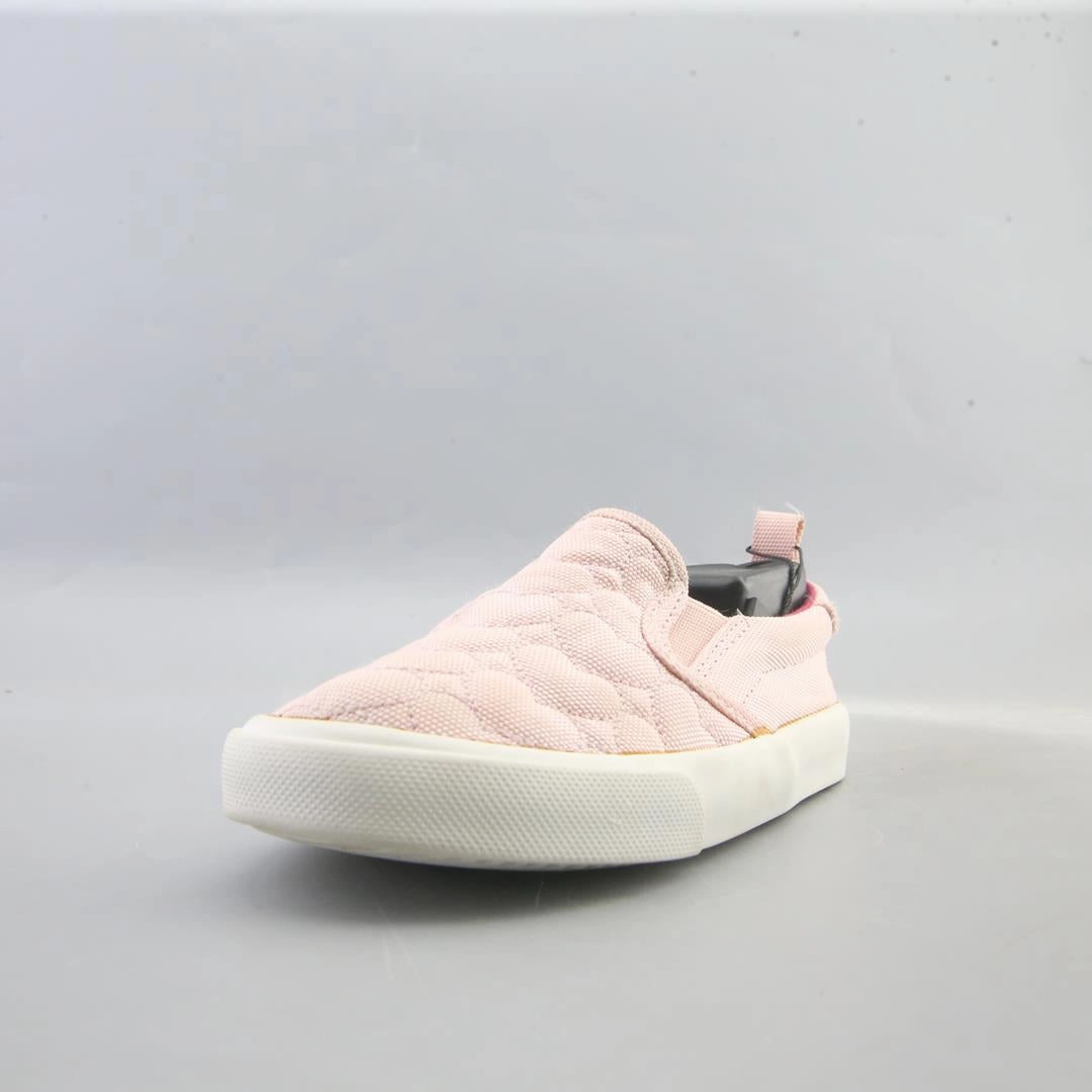 OLD NAVY 1994 everyday Old Navy footwear looks