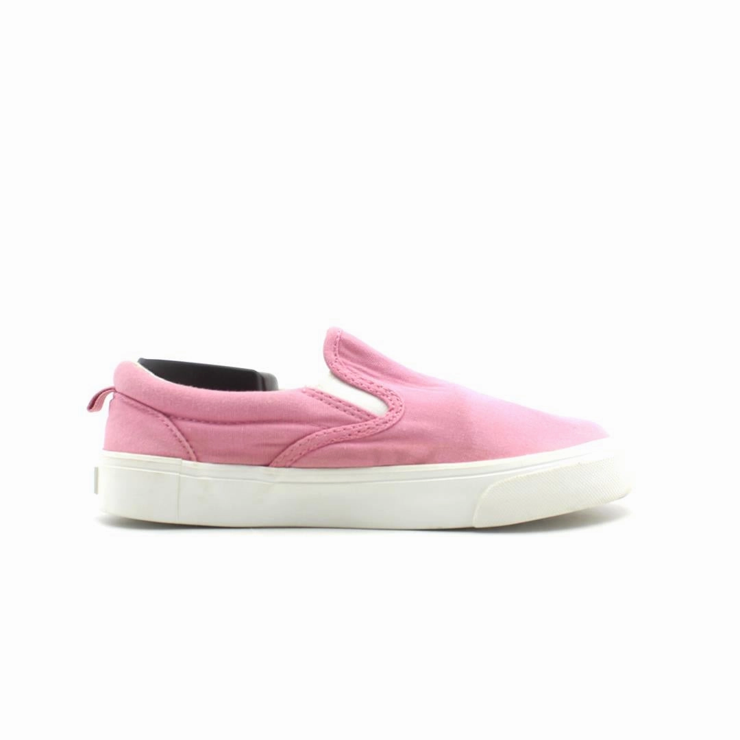 OLD NAVY 1994 Old Navy shoe design snapshots