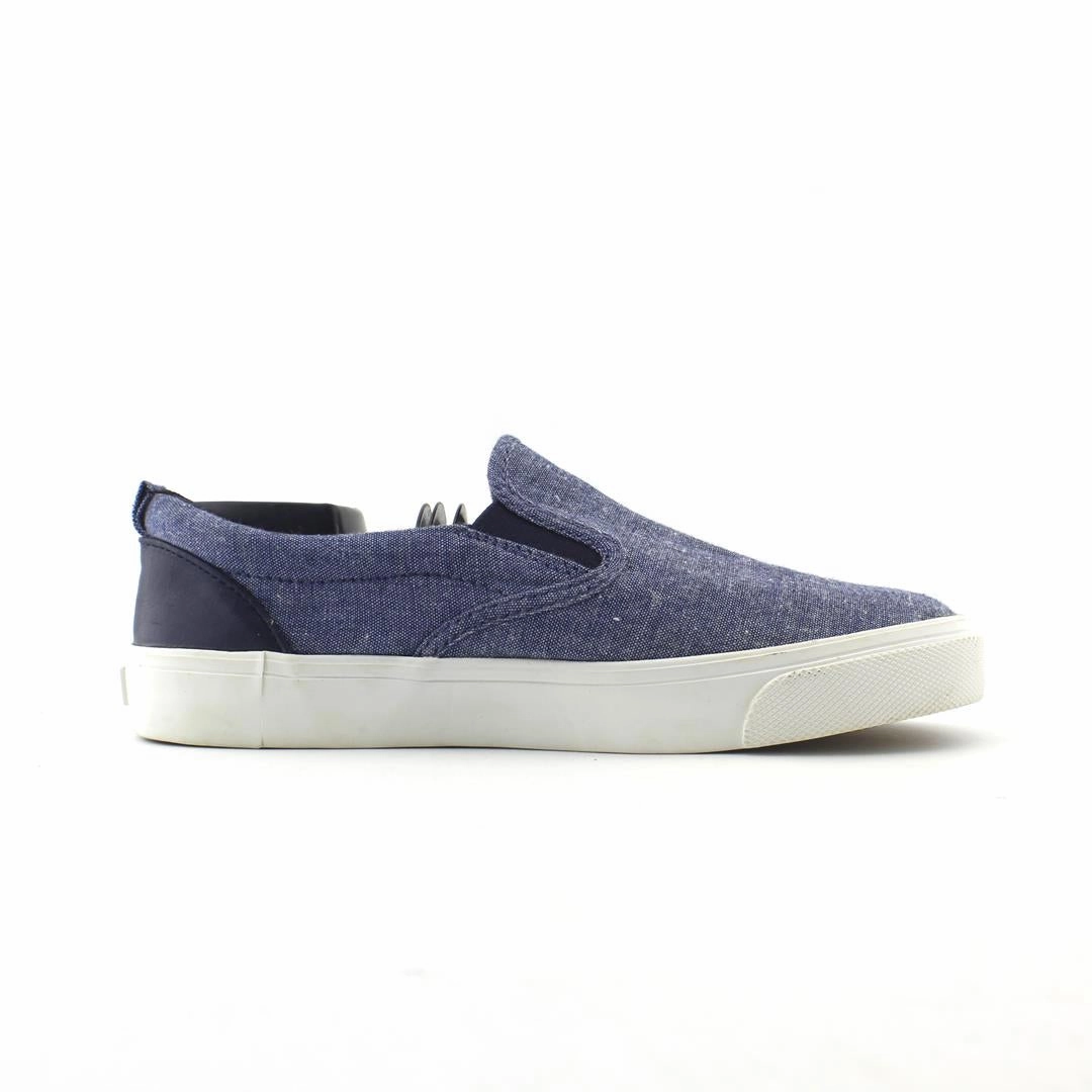 OLD NAVY . affordable Old Navy shoe visuals
