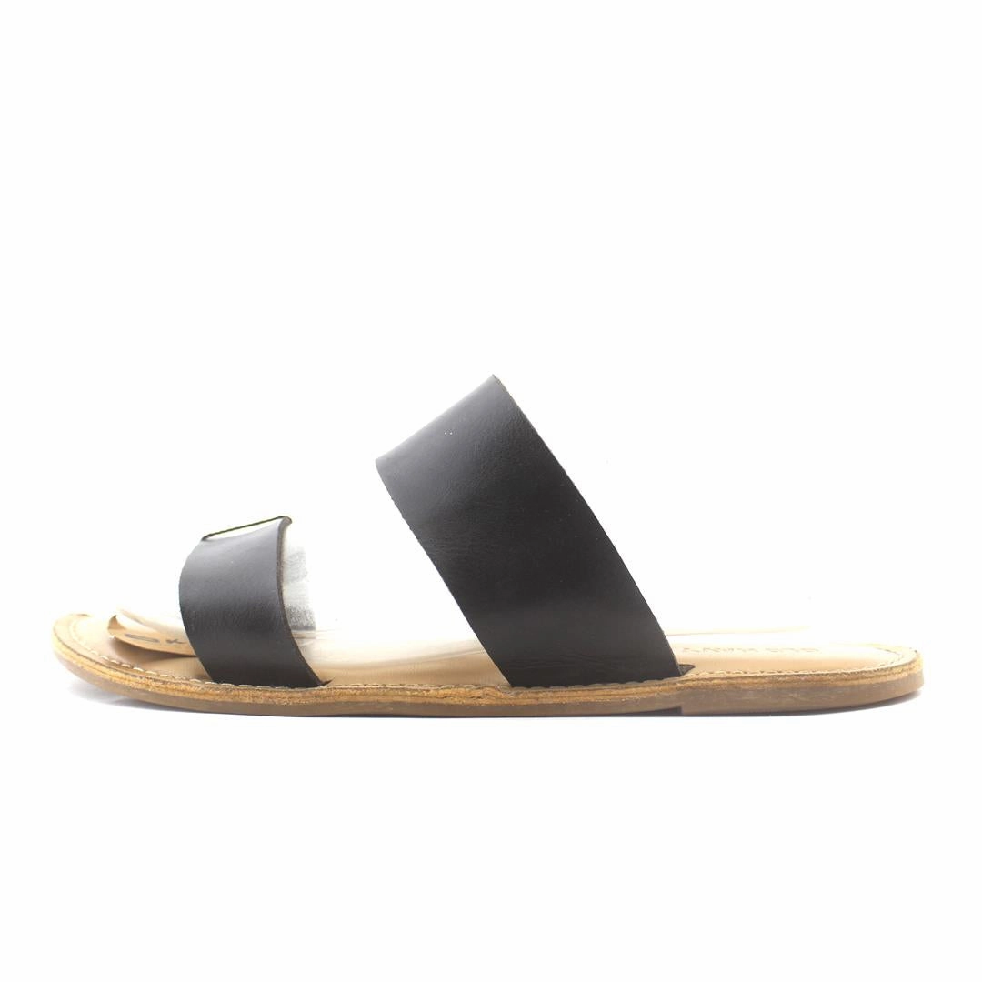 OLD NAVY . Old Navy versatile casual footwear