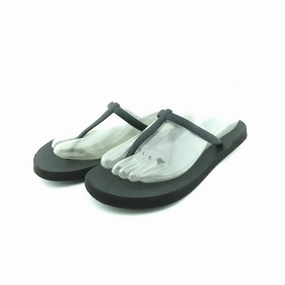OLD NAVY . Old Navy versatile casual footwear