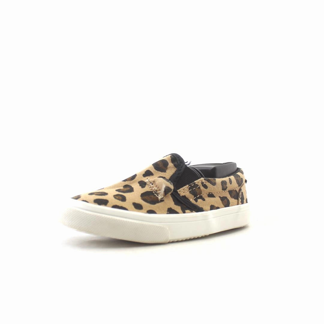 OLD NAVY . affordable Old Navy shoe visuals