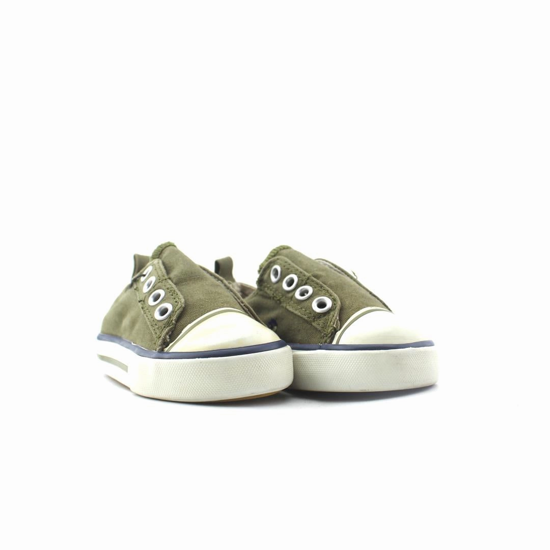 OLD NAVY . affordable Old Navy shoe visuals
