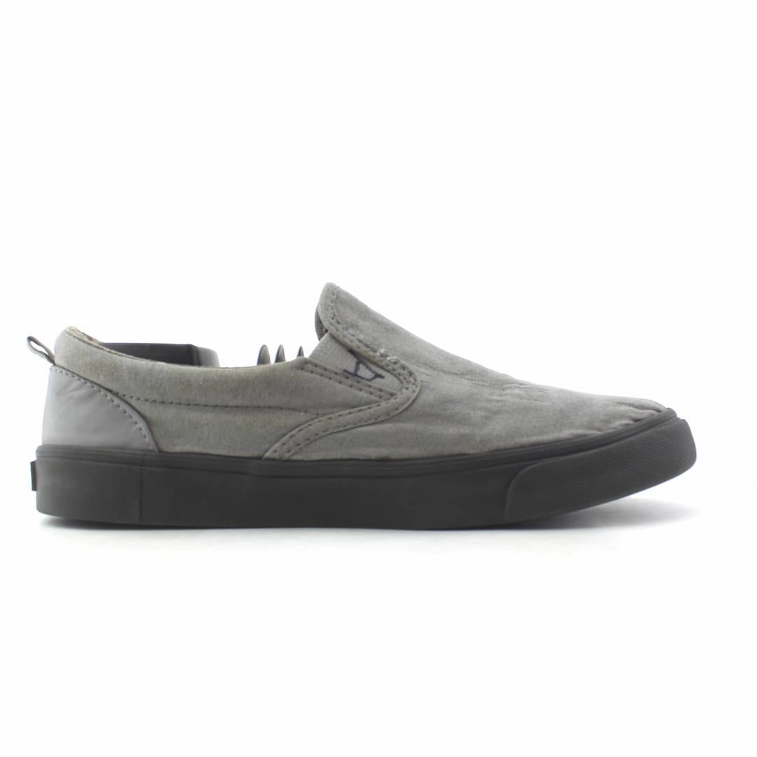 OLD NAVY . affordable Old Navy shoe visuals