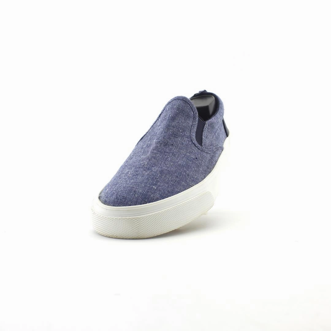 OLD NAVY . affordable Old Navy shoe visuals