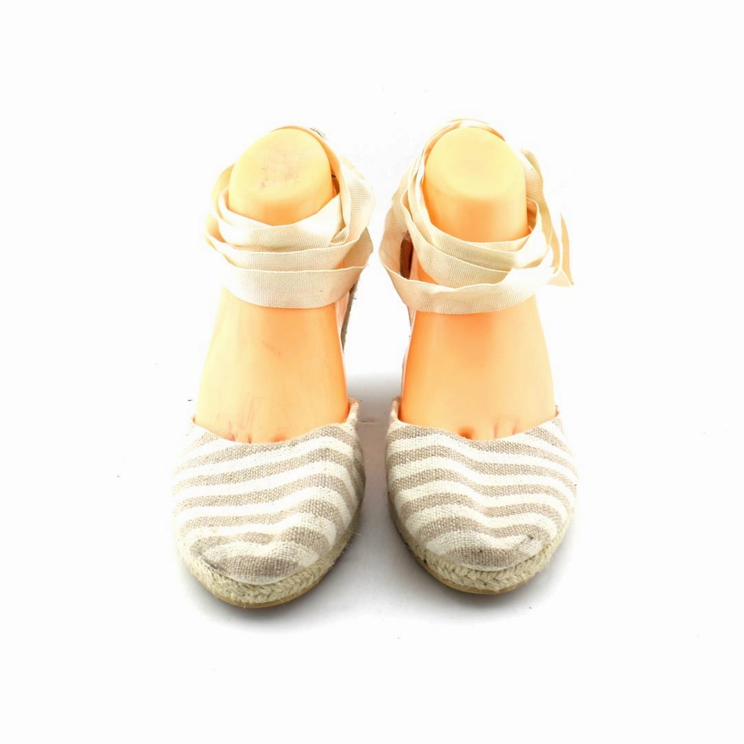 OLD NAVY . affordable Old Navy shoe visuals