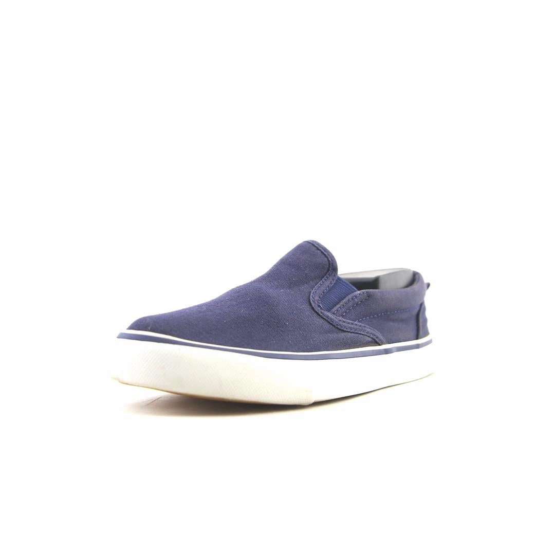 OLD NAVY . affordable Old Navy shoe visuals
