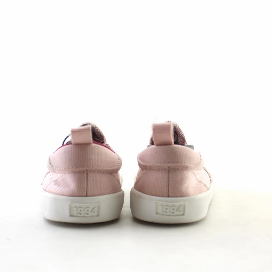 OLD NAVY . affordable Old Navy shoe visuals