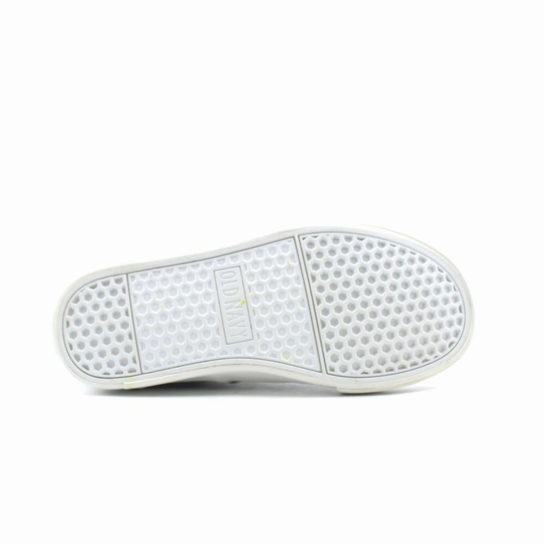 OLD NAVY . affordable Old Navy shoe visuals