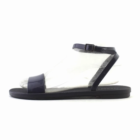 OLD NAVY . Old Navy versatile casual footwear