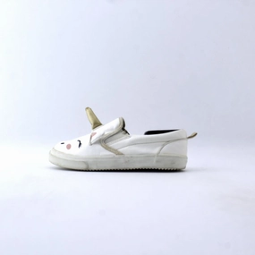 OLD NAVY . Old Navy versatile casual footwear