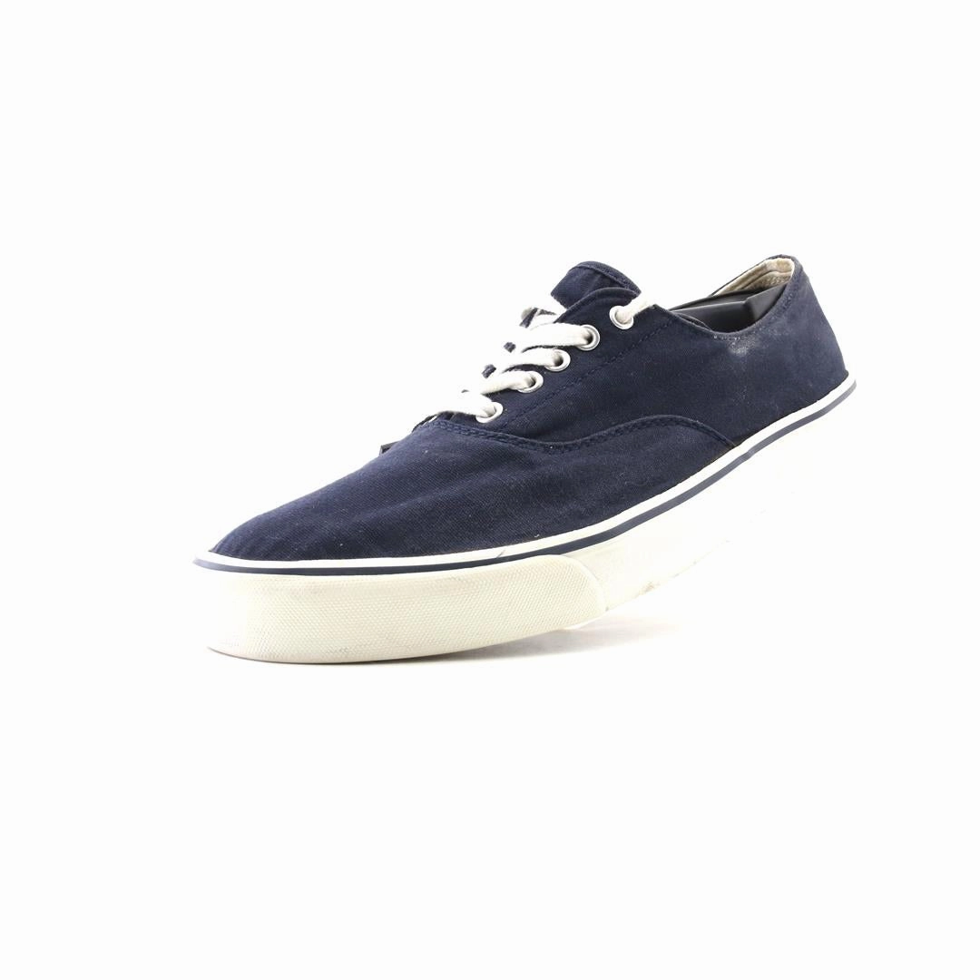 OLD NAVY . affordable Old Navy shoe visuals