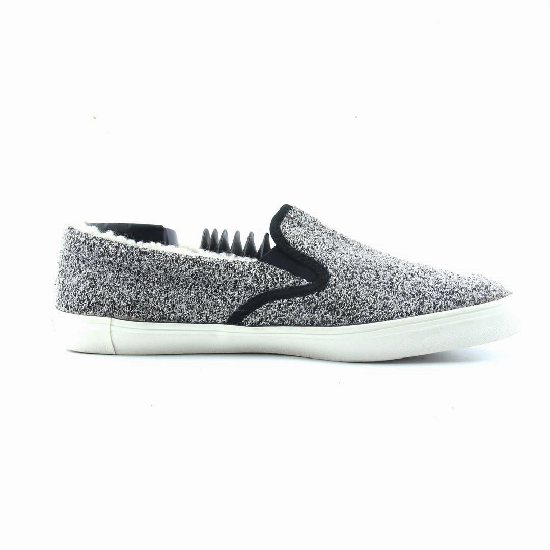 OLD NAVY , affordable Old Navy shoe visuals