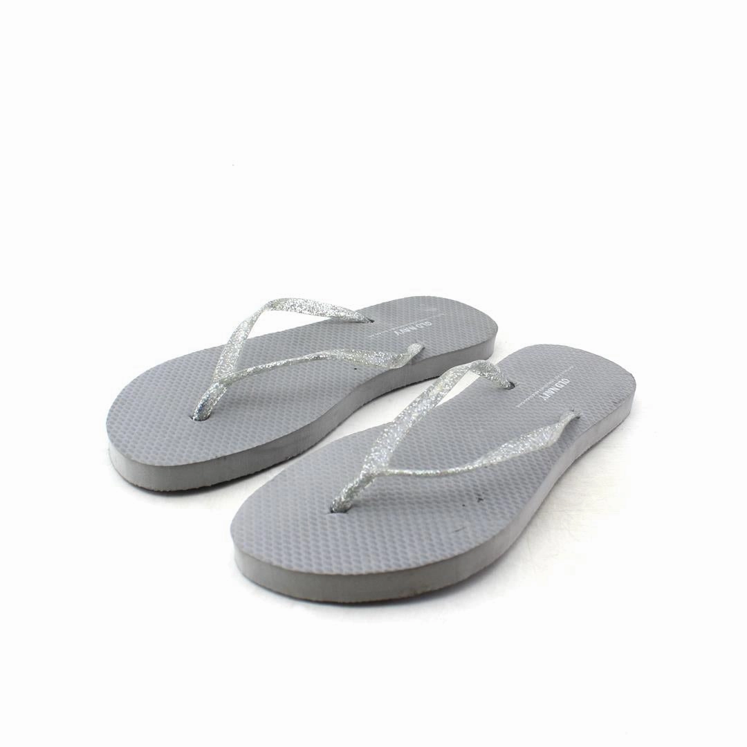 OLD NAVY . Old Navy versatile casual footwear