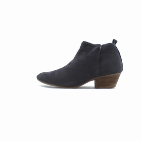 OLD NAVY . Old Navy versatile casual footwear