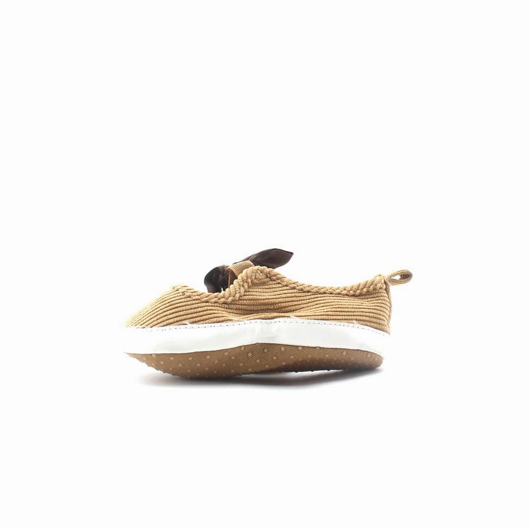 OLD NAVY . Old Navy versatile casual footwear