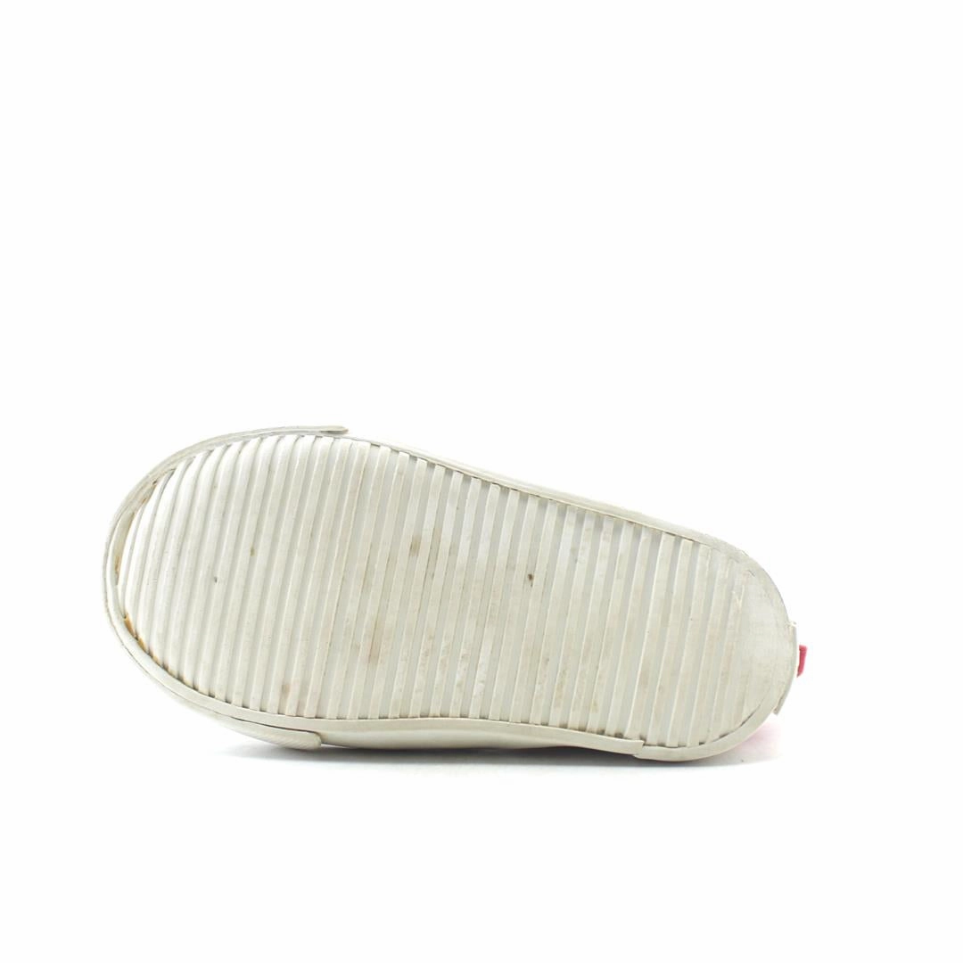 OLD NAVY . affordable Old Navy shoe visuals