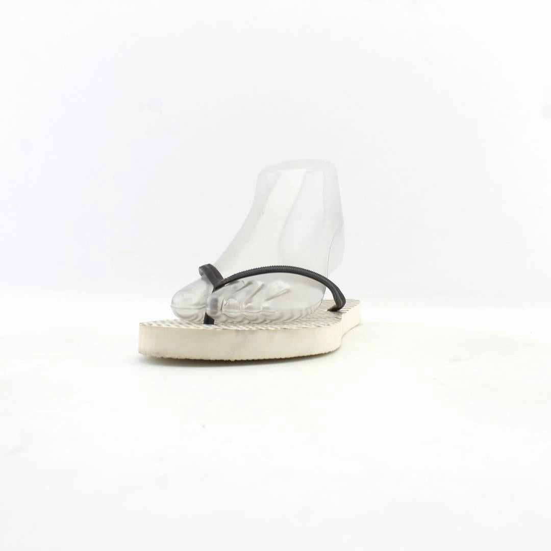 OLD NAVY . affordable Old Navy shoe visuals